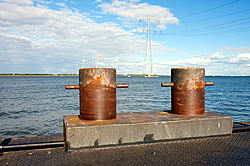 BLMS Double Bollards can operate to maximum rope breaking load of 100 tonnes BLMS Double Bollards can operate to maximum rope breaking load of 100 tonnes