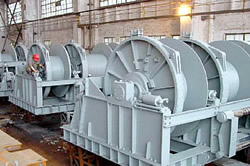 Our mooring winches can be supplied with electric or hydraulic drive Our mooring winches can be supplied with electric or hydraulic drive